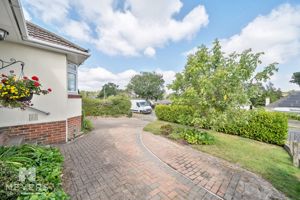 Frontage- click for photo gallery